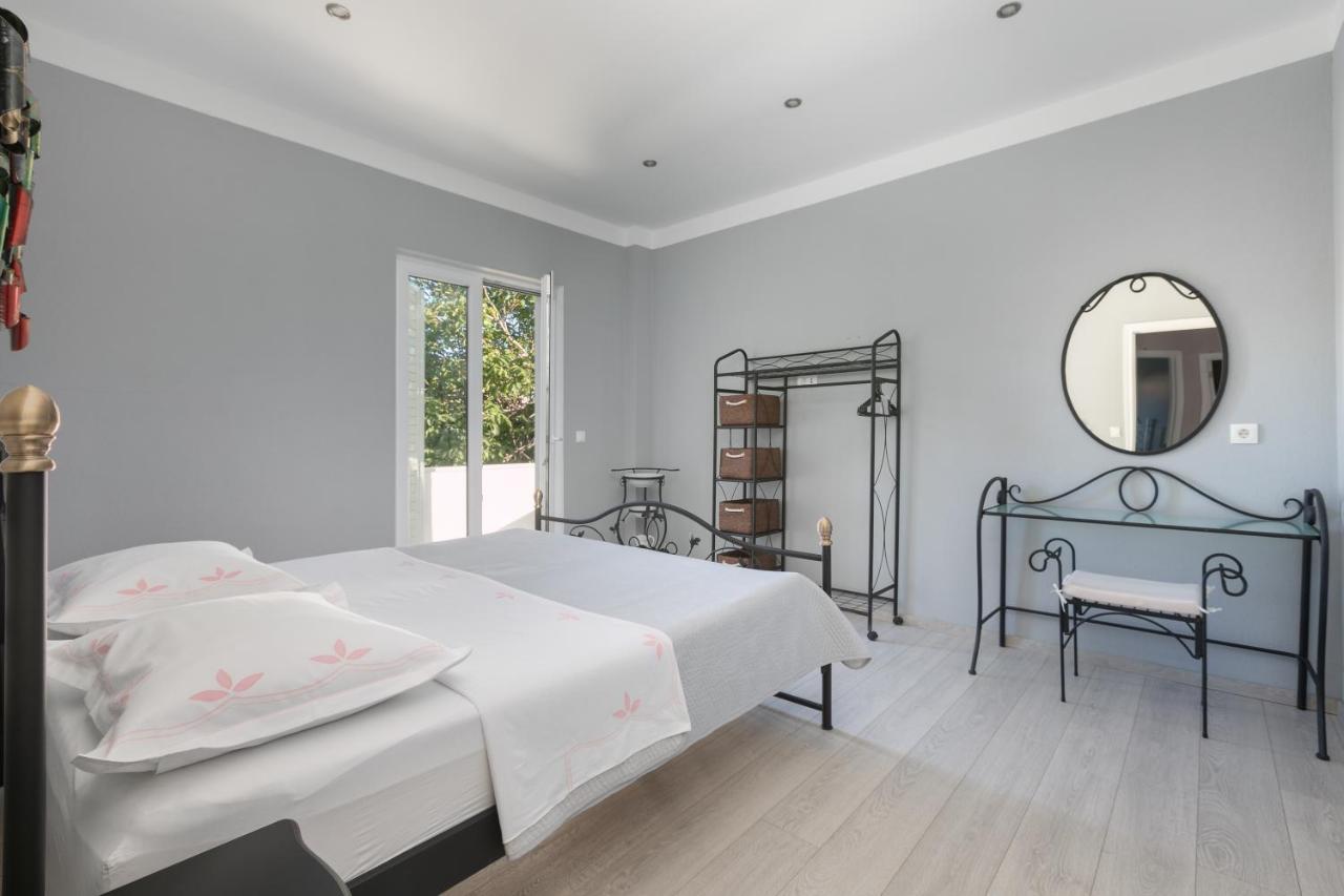 Apartmani Dijana ポドゥゴラ エクステリア 写真