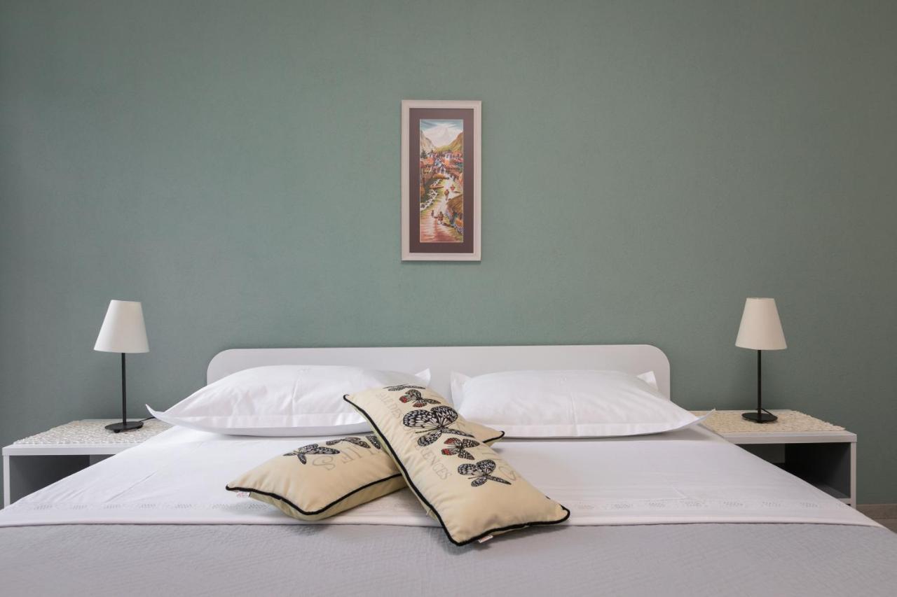 Apartmani Dijana ポドゥゴラ エクステリア 写真