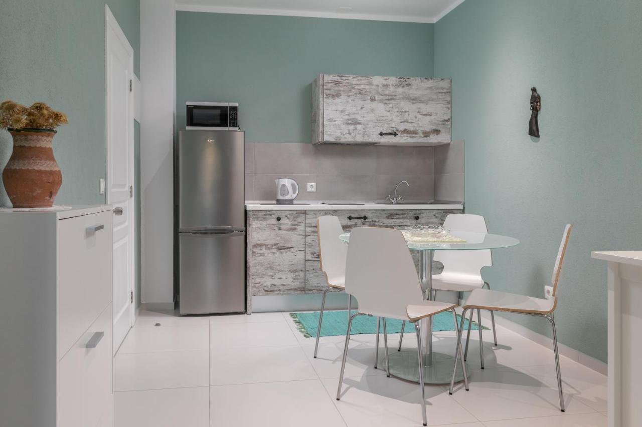 Apartmani Dijana ポドゥゴラ エクステリア 写真