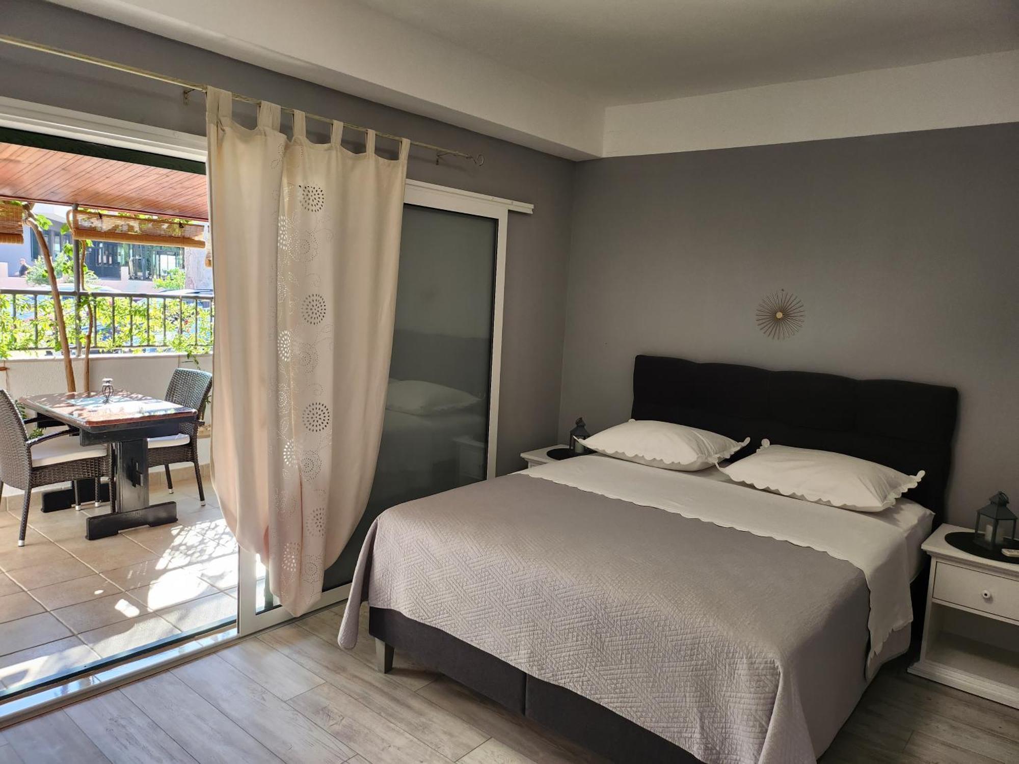 Apartmani Dijana ポドゥゴラ エクステリア 写真