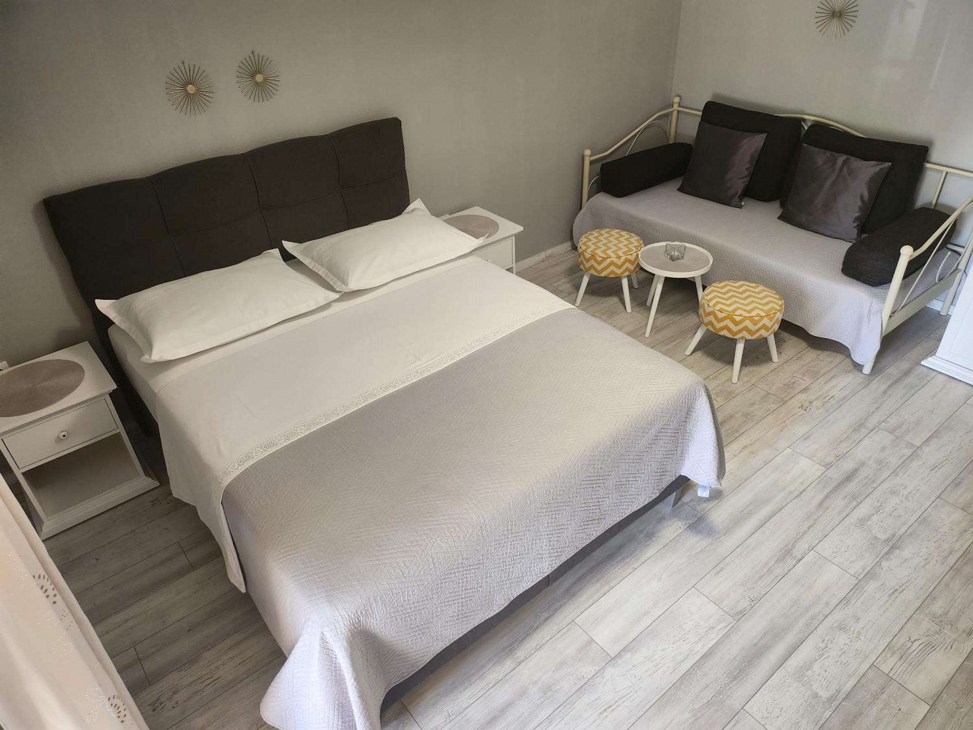 Apartmani Dijana ポドゥゴラ エクステリア 写真