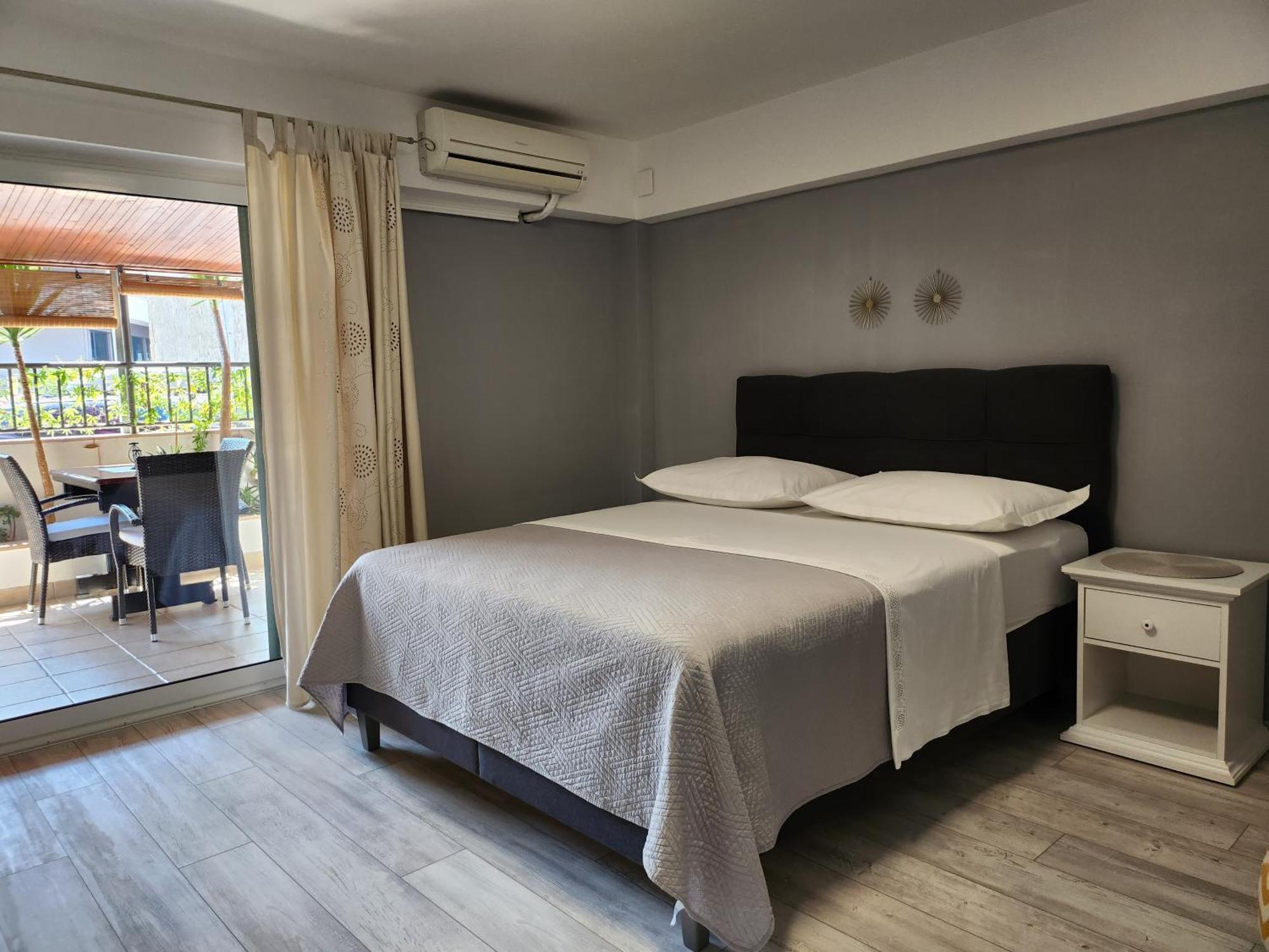Apartmani Dijana ポドゥゴラ エクステリア 写真